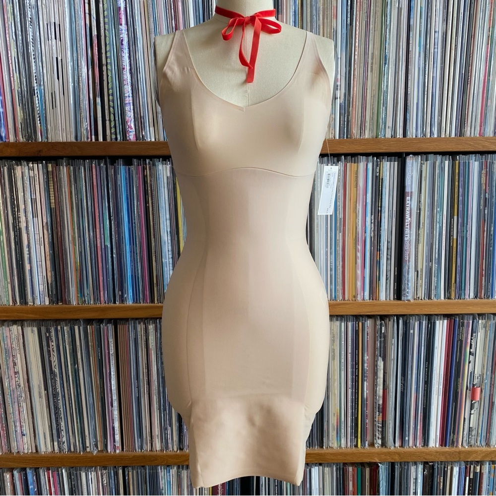 NWT YUMMIE shaping slip SIZE Small